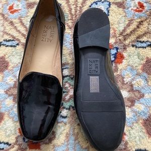 Naturalizer patent leather flats